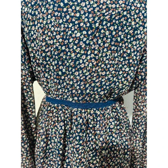Cottagecore Fairy Blouse M Navy Blue Ditsy Floral Surplice V-Neck Peplum Boho - Picture 9 of 14